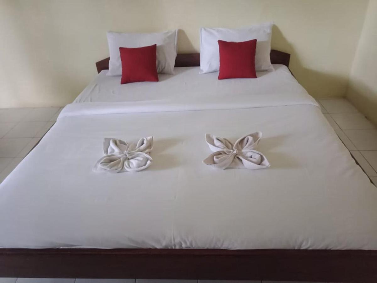 Long Beach Hotel Pangandaran Kültér fotó