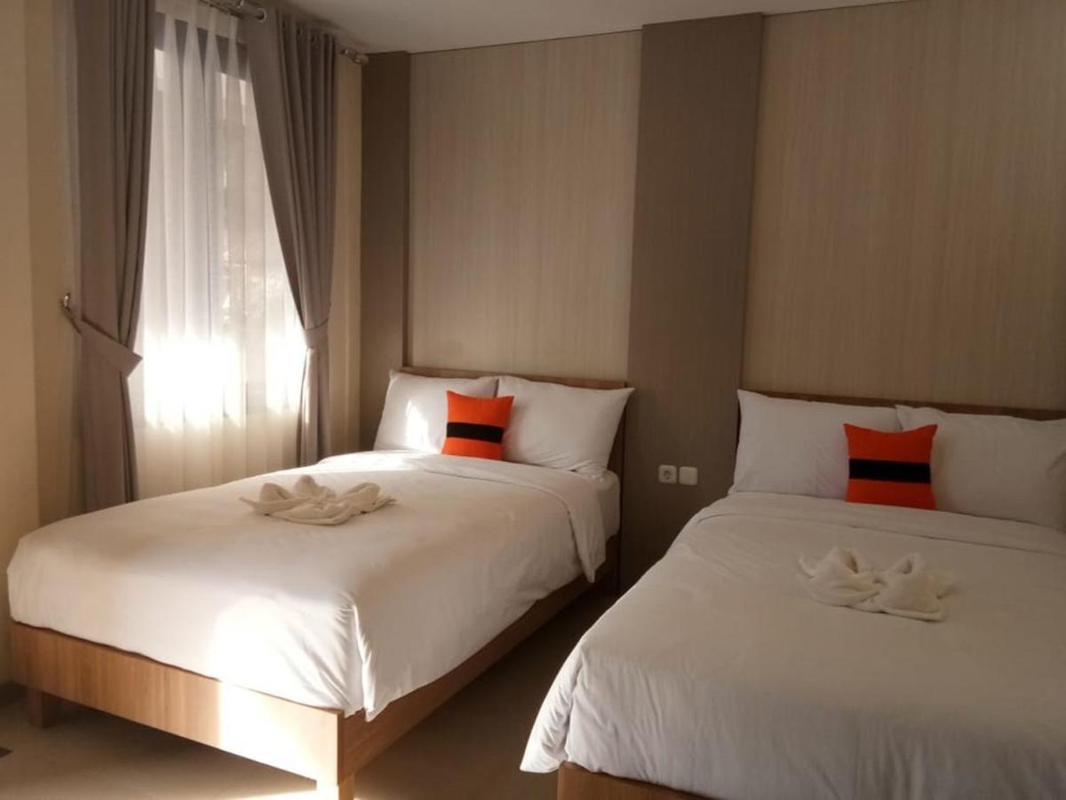 Long Beach Hotel Pangandaran Kültér fotó