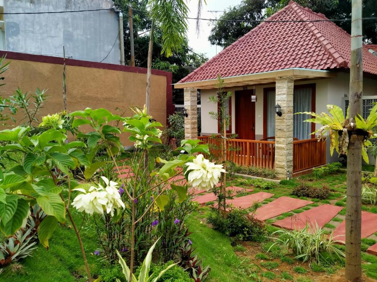 Long Beach Hotel Pangandaran Kültér fotó