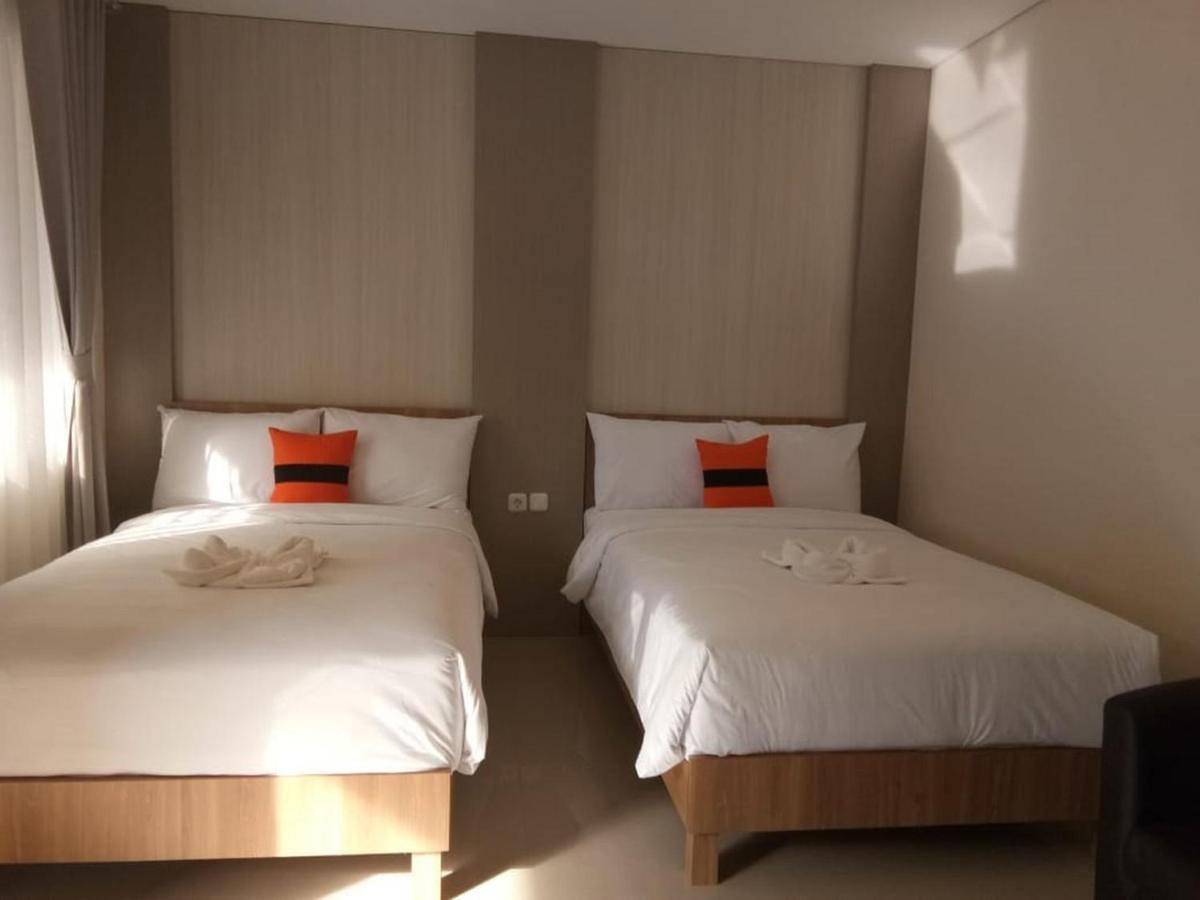 Long Beach Hotel Pangandaran Kültér fotó